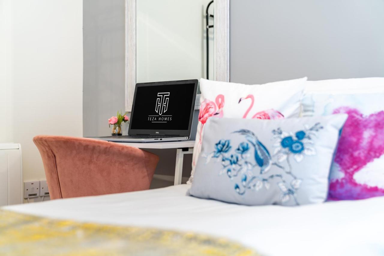 Town Center Apartment With 55” Smart Tv+Netflix Andover Exteriér fotografie